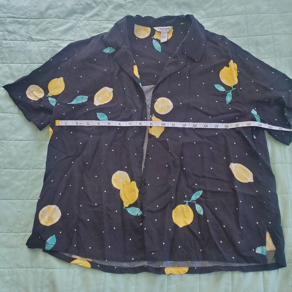 Lemon print polka dot Arizona button-down shirt, size S, fair condition - Picture 4 of 7
